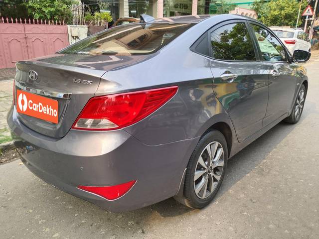https://images10.gaadi.com/usedcar_image/3615618/original/processed_img2888567__used_car_2888567_1697534137.jpg?imwidth=6402