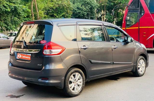 https://images10.gaadi.com/usedcar_image/3615822/original/processed_img2888711__used_car_2888711_1697027851.jpg?imwidth=6402