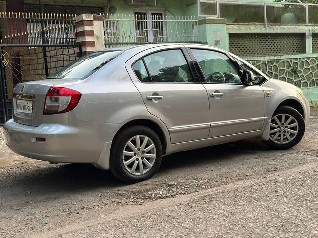 https://images10.gaadi.com/usedcar_image/3615921/original/processed_img2888775__used_car_2888775_1697030942.jpg?imwidth=6401
