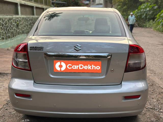 https://images10.gaadi.com/usedcar_image/3615921/original/processed_img2888775__used_car_2888775_1697030949.jpg?imwidth=6402