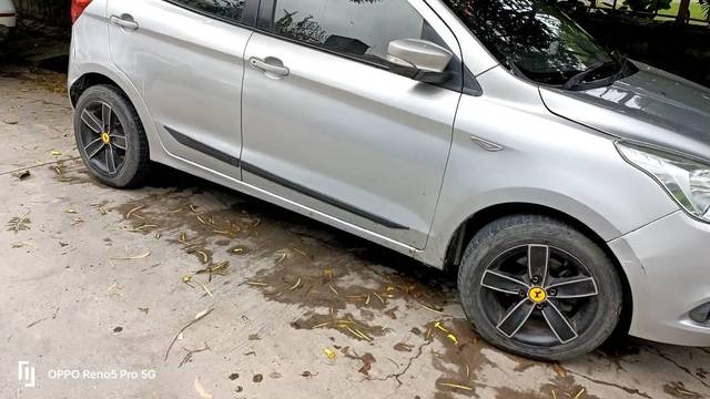 https://images10.gaadi.com/usedcar_image/3615962/original/processed_ac85d7e9-c279-40e0-bd50-22bd10da9ffc.jpeg?imwidth=6400