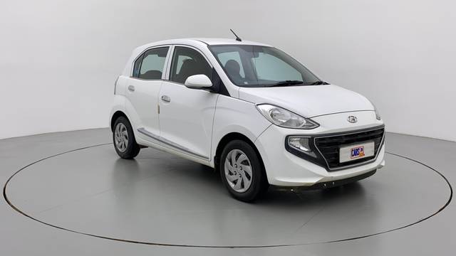 https://images10.gaadi.com/usedcar_image/3616041/original/e225cb38-4cb6-45b7-b827-30952c4b6502__42.jpg?imwidth=6400