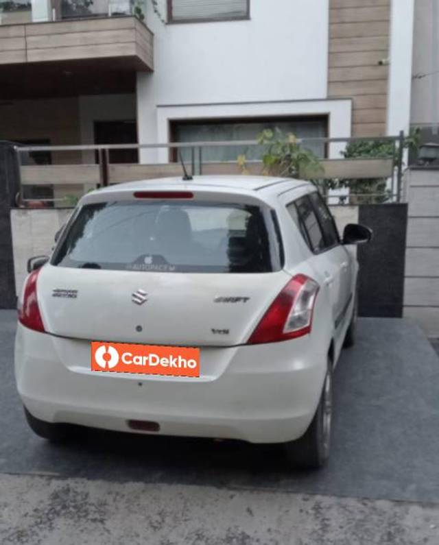 https://images10.gaadi.com/usedcar_image/3616060/original/processed_0d576d11-661a-4728-ac30-72be280f9327.jpg?imwidth=6401