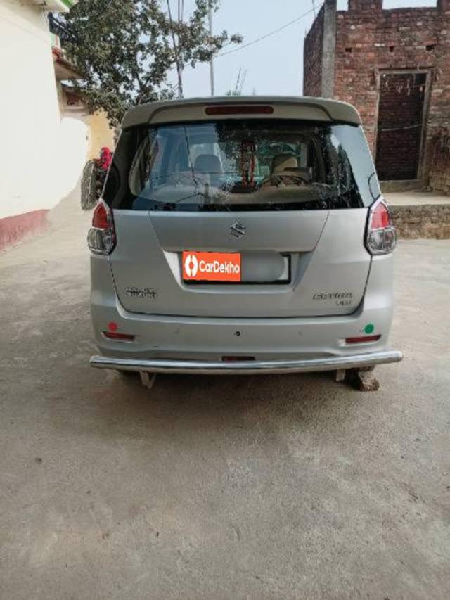 https://images10.gaadi.com/usedcar_image/3616330/original/processed_4e168680-3c5d-4ac4-9bc3-a46e151386da.jpg?imwidth=6402