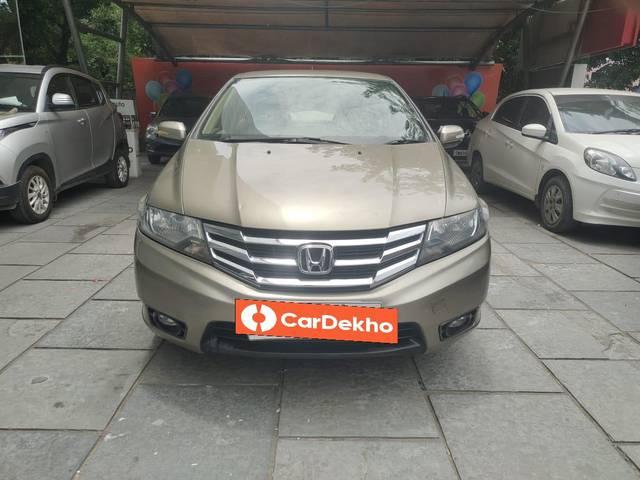 https://images10.gaadi.com/usedcar_image/3616460/original/processed_img2888896__usedcar_whatsappimage2023_10_12at93801am_1__63411697083820_1697083956.jpeg?imwidth=6400