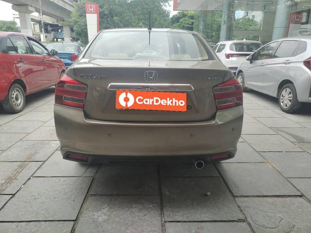 https://images10.gaadi.com/usedcar_image/3616460/original/processed_img2888896__usedcar_whatsappimage2023_10_12at93809am_2__63411697083820_1697083957.jpeg?imwidth=6402
