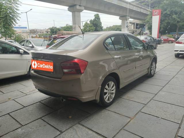 https://images10.gaadi.com/usedcar_image/3616460/original/processed_img2888896__usedcar_whatsappimage2023_10_12at93812am_63411697083820_1697083958.jpeg?imwidth=6401