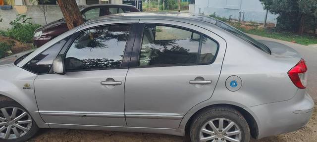 https://images10.gaadi.com/usedcar_image/3616703/original/processed_ae4f9821-e579-4236-80c1-016d86251c7e.jpg?imwidth=6402