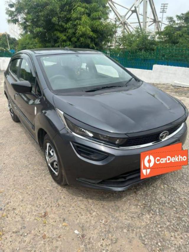https://images10.gaadi.com/usedcar_image/3617100/original/processed_img2889311__used_car_2889311_1697100235.jpg?imwidth=6400