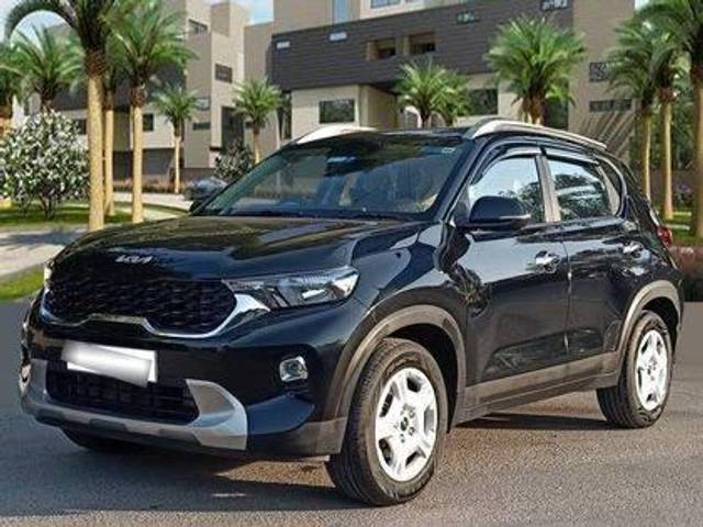 https://images10.gaadi.com/usedcar_image/3617105/original/processed_4ec05845-210c-452f-b5f7-88e41239a33b.jpg?imwidth=6401