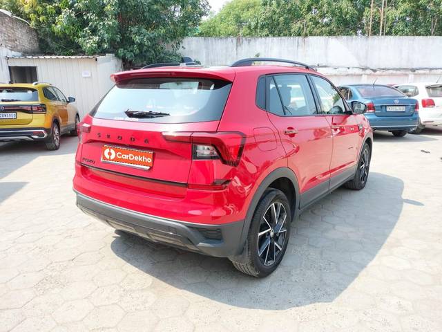 https://images10.gaadi.com/usedcar_image/3617139/original/processed_img2889332__usedcar_whatsappimage2023_10_12at22203pm_63411697100838_1697100916.jpeg?imwidth=6402
