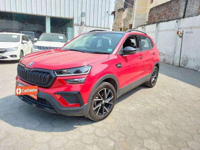 https://images10.gaadi.com/usedcar_image/3617139/original/processed_img2889332__usedcar_whatsappimage2023_10_12at22209pm_63411697100838_1697100917.jpeg?imwidth=6400