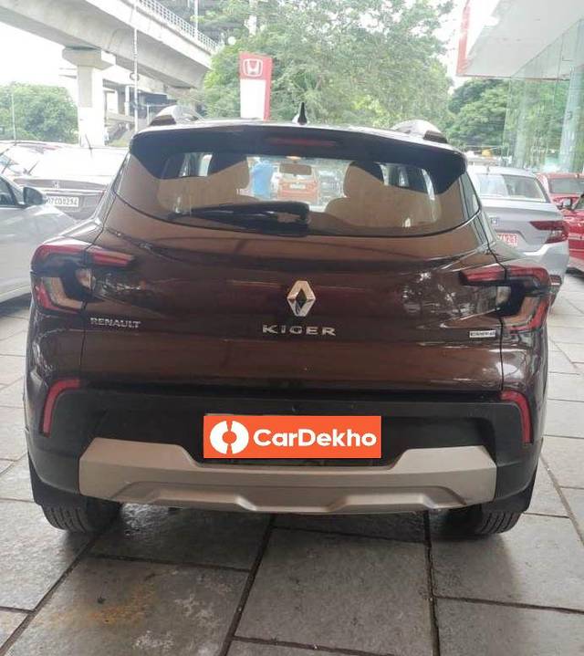 https://images10.gaadi.com/usedcar_image/3617236/original/processed_img2889399__usedcar_steerauto_cars_2a0a2bc7_ef2089d1_1693917516140_222681697103271_1697103300.jpeg?imwidth=6402