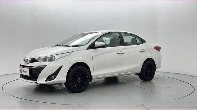 https://images10.gaadi.com/usedcar_image/3617289/original/sxPZzXNOQlawDFi2laKlEw__file.JPG?imwidth=6400