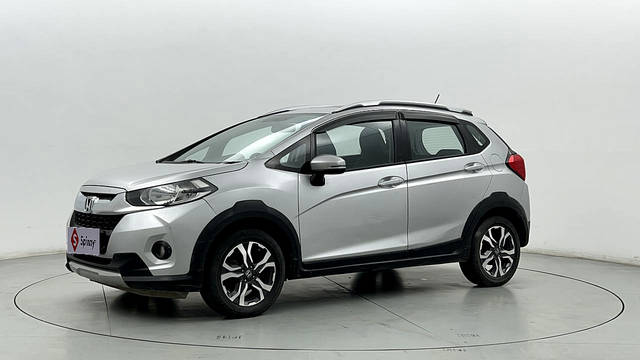 https://images10.gaadi.com/usedcar_image/3617350/original/F2BF68UST66F7nLgT93RNg__file?imwidth=6400