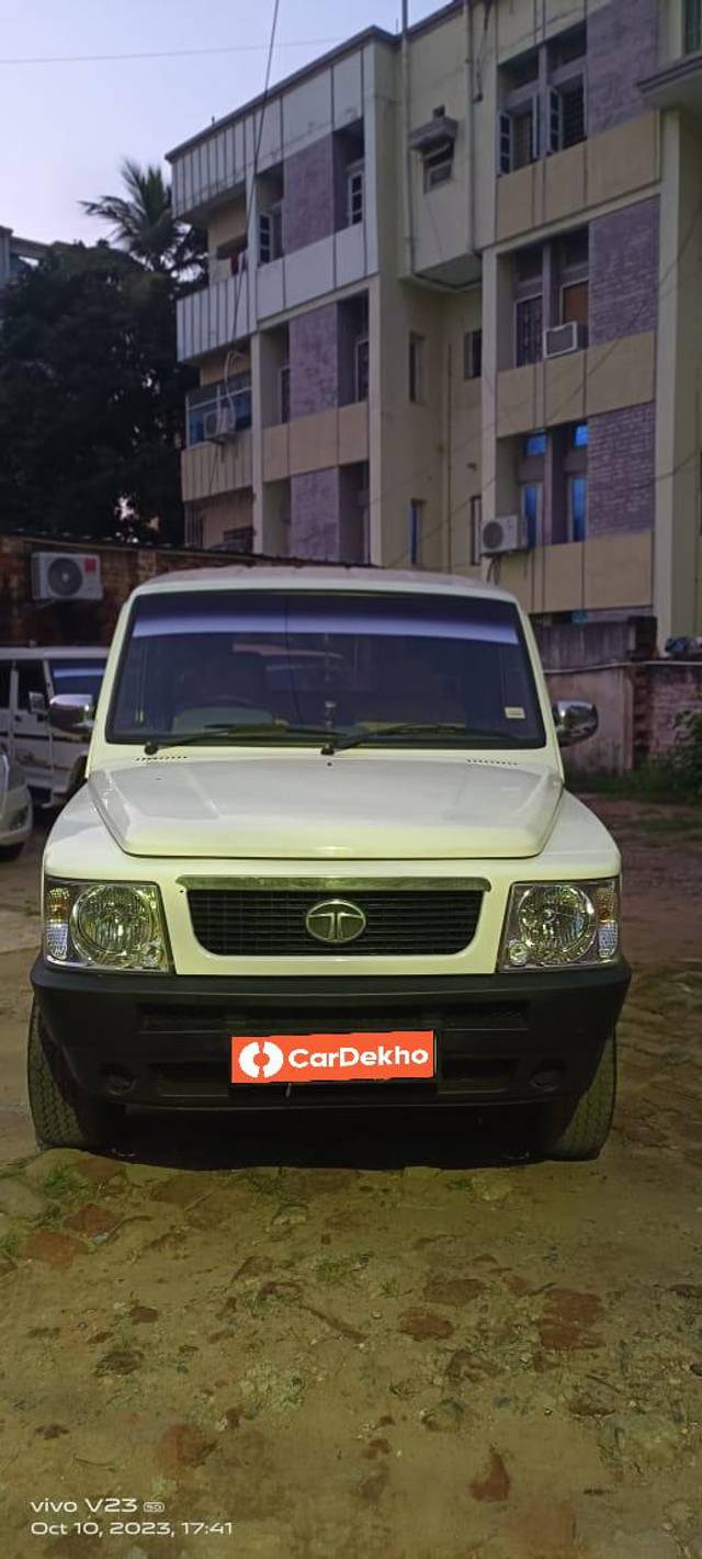 https://images10.gaadi.com/usedcar_image/3617456/original/processed_img2889595__used_car_2889595_1697105761.jpg?imwidth=6400