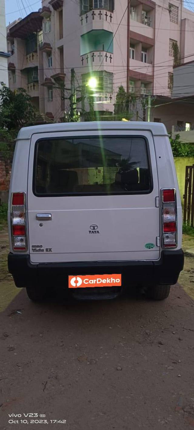 https://images10.gaadi.com/usedcar_image/3617456/original/processed_img2889595__used_car_2889595_1697105763.jpg?imwidth=6401
