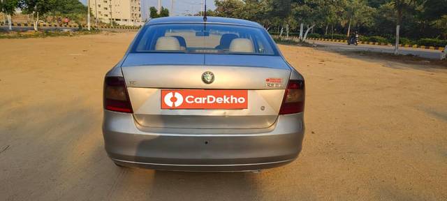 https://images10.gaadi.com/usedcar_image/3617572/original/processed_img2889672__used_car_2889672_1697109484.jpg?imwidth=6402