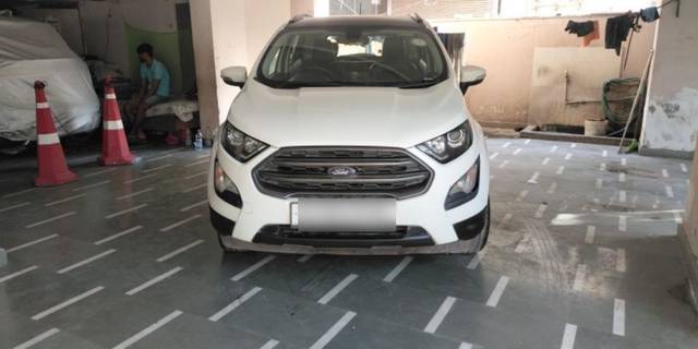 https://images10.gaadi.com/usedcar_image/3617597/original/05__VCC_1799163_94_1696503140.jpg?imwidth=6400