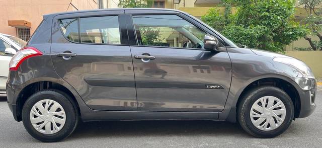 https://images10.gaadi.com/usedcar_image/3617625/original/processed_img2889707__used_car_2889707_1697110874.jpg?imwidth=6401