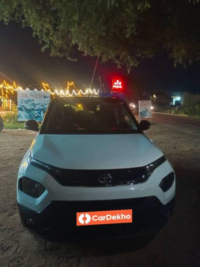 https://images10.gaadi.com/usedcar_image/3617685/original/processed_8727c96a-af2a-49a9-ad91-474b02606619.jpg?imwidth=6400