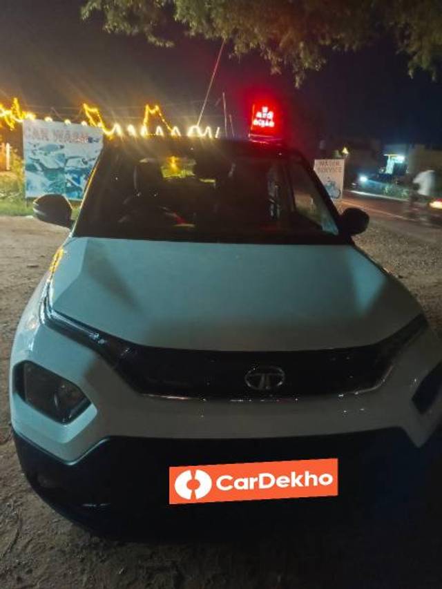 https://images10.gaadi.com/usedcar_image/3617685/original/processed_db9112e4-0d59-4e13-b9b6-b10aa269c906.jpg?imwidth=6402