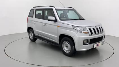 Mahindra TUV 300 mHAWK100 T8 Mahindra TUV 300 mHAWK100 T8