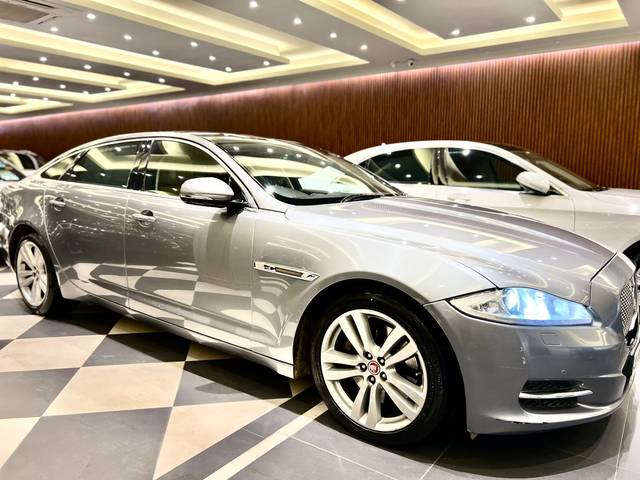 https://images10.gaadi.com/usedcar_image/3617722/original/img2889775__used_car_2889775_1697113346.jpg?imwidth=6400