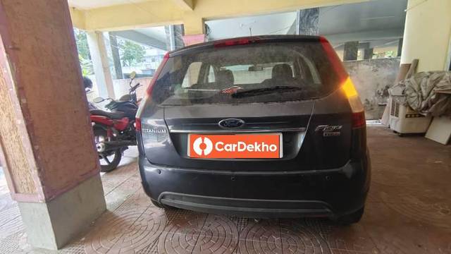 https://images10.gaadi.com/usedcar_image/3617825/original/processed_daae3791-9bdc-4d0e-a016-d56b23d85446.jpg?imwidth=6402