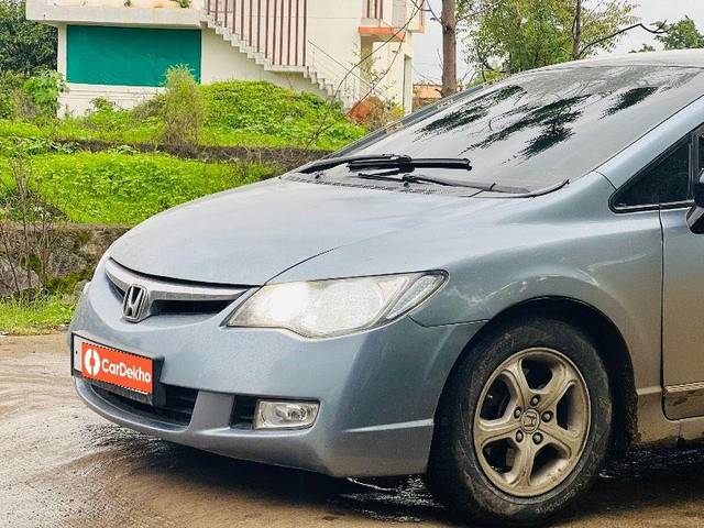 https://images10.gaadi.com/usedcar_image/3617854/original/processed_8188446a-3ce1-45e0-b4f9-79eb03989e14.jpeg?imwidth=6402