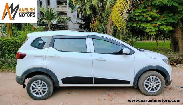 https://images10.gaadi.com/usedcar_image/3617883/original/processed_img2889874__usedcar_whatsappimage2023_10_19at154446_1__2889874_1697797250.jpg?imwidth=6401