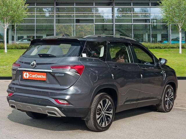 https://images10.gaadi.com/usedcar_image/3617905/original/processed_img2889878__used_car_2889878_1697120113.jpg?imwidth=6402