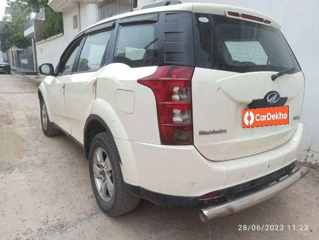 https://images10.gaadi.com/usedcar_image/3618008/original/processed_ae3c5319-21b0-4888-9ec2-78ebeb88e444.jpg?imwidth=6401