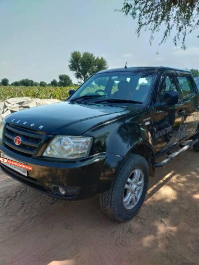 https://images10.gaadi.com/usedcar_image/3618274/original/processed_cd459f69-beb6-4bff-a503-7d6fbc065c8c.jpg?imwidth=6401