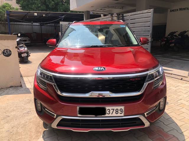https://images10.gaadi.com/usedcar_image/3618370/original/img2889952__used_car_2889952_1697524368.jpg?imwidth=6401