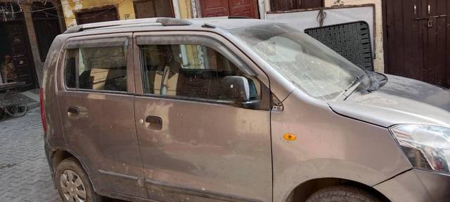 https://images10.gaadi.com/usedcar_image/3618392/original/processed_1c83c262-9d8b-4700-9d57-56bb12e3060d.jpg?imwidth=6401