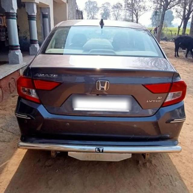 https://images10.gaadi.com/usedcar_image/3618469/original/processed_d731ab23-ea77-4204-a047-39bb33462c79.jpg?imwidth=6401