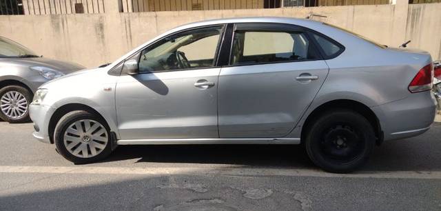 https://images10.gaadi.com/usedcar_image/3618531/original/06__VCC_IMG_1696566747769_1799422_95_1696566774.jpg?imwidth=6401