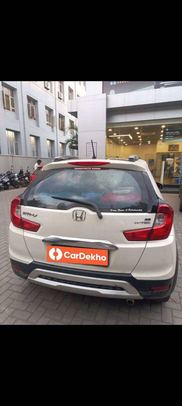 https://images10.gaadi.com/usedcar_image/3618629/original/processed_img2890087__used_car_2890087_1697180724.jpg?imwidth=6401