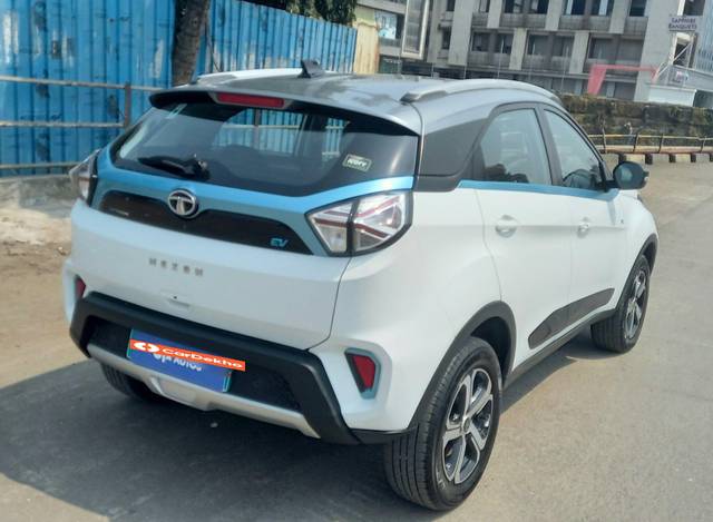 https://images10.gaadi.com/usedcar_image/3618739/original/processed_img2890146__used_car_2890146_1697184047.jpg?imwidth=6401