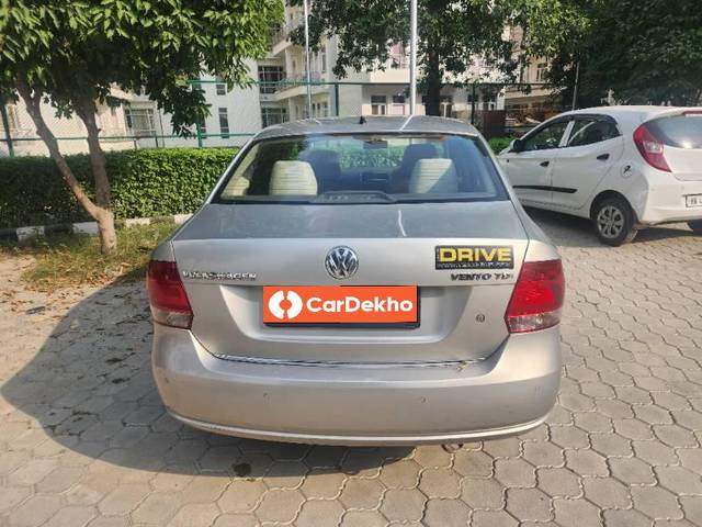 https://images10.gaadi.com/usedcar_image/3618896/original/processed_c446556c-4224-4b16-a40d-aa85e4f6f62e.jpg?imwidth=6402