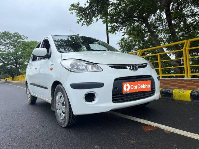 https://images10.gaadi.com/usedcar_image/3618926/original/processed_16969b24-f50b-47b0-9428-774de8ffc81f.jpg?imwidth=6400