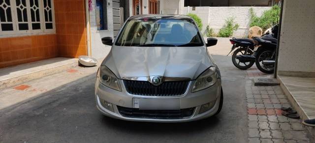 https://images10.gaadi.com/usedcar_image/3618936/original/06__VCC_1799741_94_1696583826.jpg?imwidth=6400