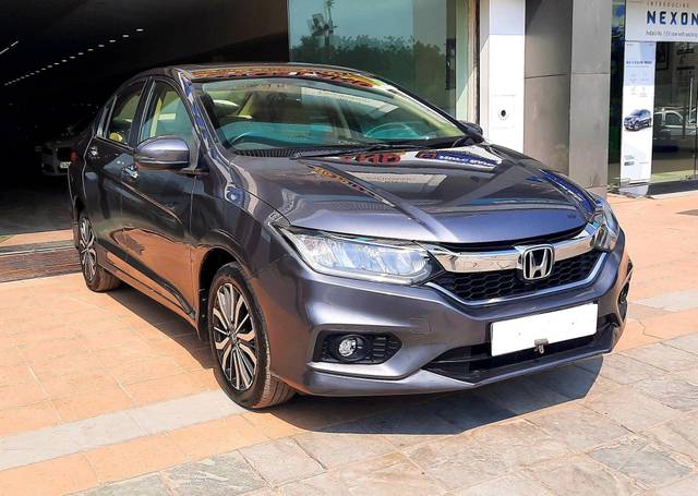 https://images10.gaadi.com/usedcar_image/3619088/original/processed_img2890348__used_car_2890348_1697195337.jpg?imwidth=6400