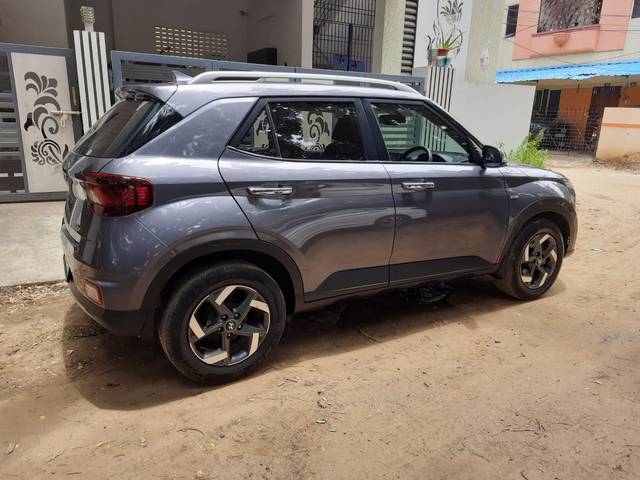 https://images10.gaadi.com/usedcar_image/3619098/original/img2890355__used_car_2890355_1697195753.jpg?imwidth=6401