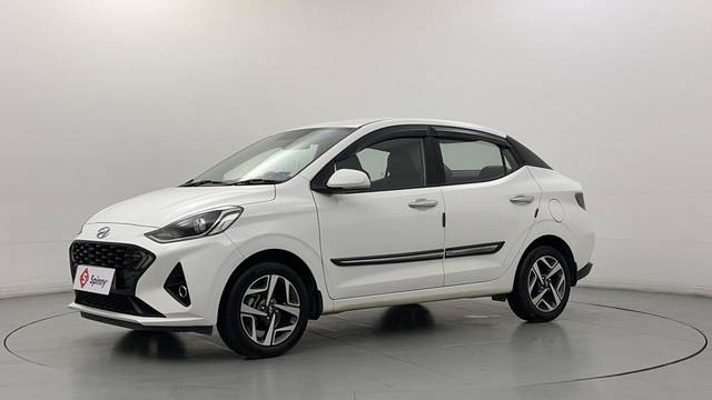 https://images10.gaadi.com/usedcar_image/3619183/original/HXKLYpbnR4OwO5XXyYLiLw__file.JPG?imwidth=6400
