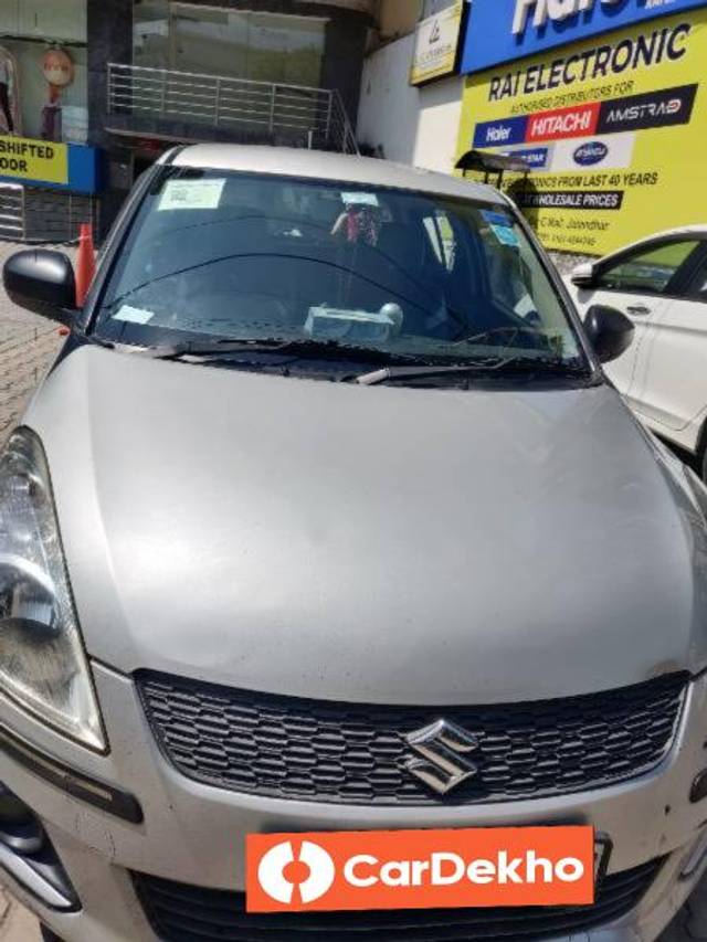 https://images10.gaadi.com/usedcar_image/3619438/original/processed_0f542f0f-9ac7-4eb5-9131-a59708359241.jpg?imwidth=6400