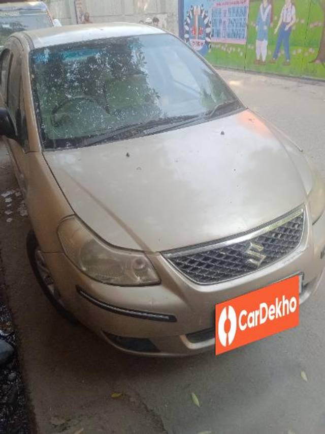 https://images10.gaadi.com/usedcar_image/3619565/original/processed_f874fe2b-3ec2-468e-9b40-99284f1fb59b.jpg?imwidth=6400