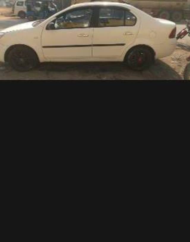 https://images10.gaadi.com/usedcar_image/3619620/original/processed_8c0fe376-50fa-4f0d-a8a4-25db0723d6de.jpg?imwidth=6400
