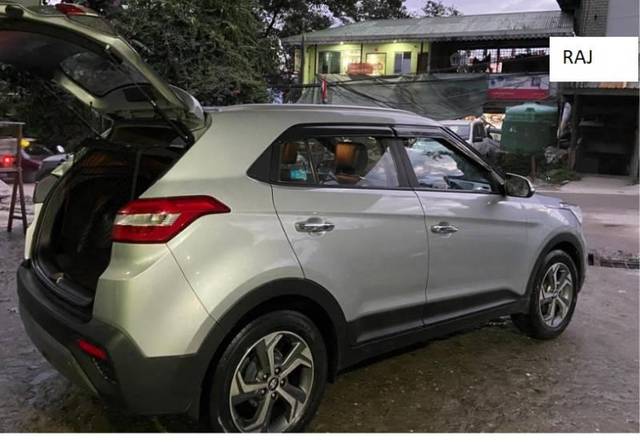 https://images10.gaadi.com/usedcar_image/3619736/original/processed_c86ac896-99d2-4cf5-a6ec-ef1ec16b2758.jpg?imwidth=6401